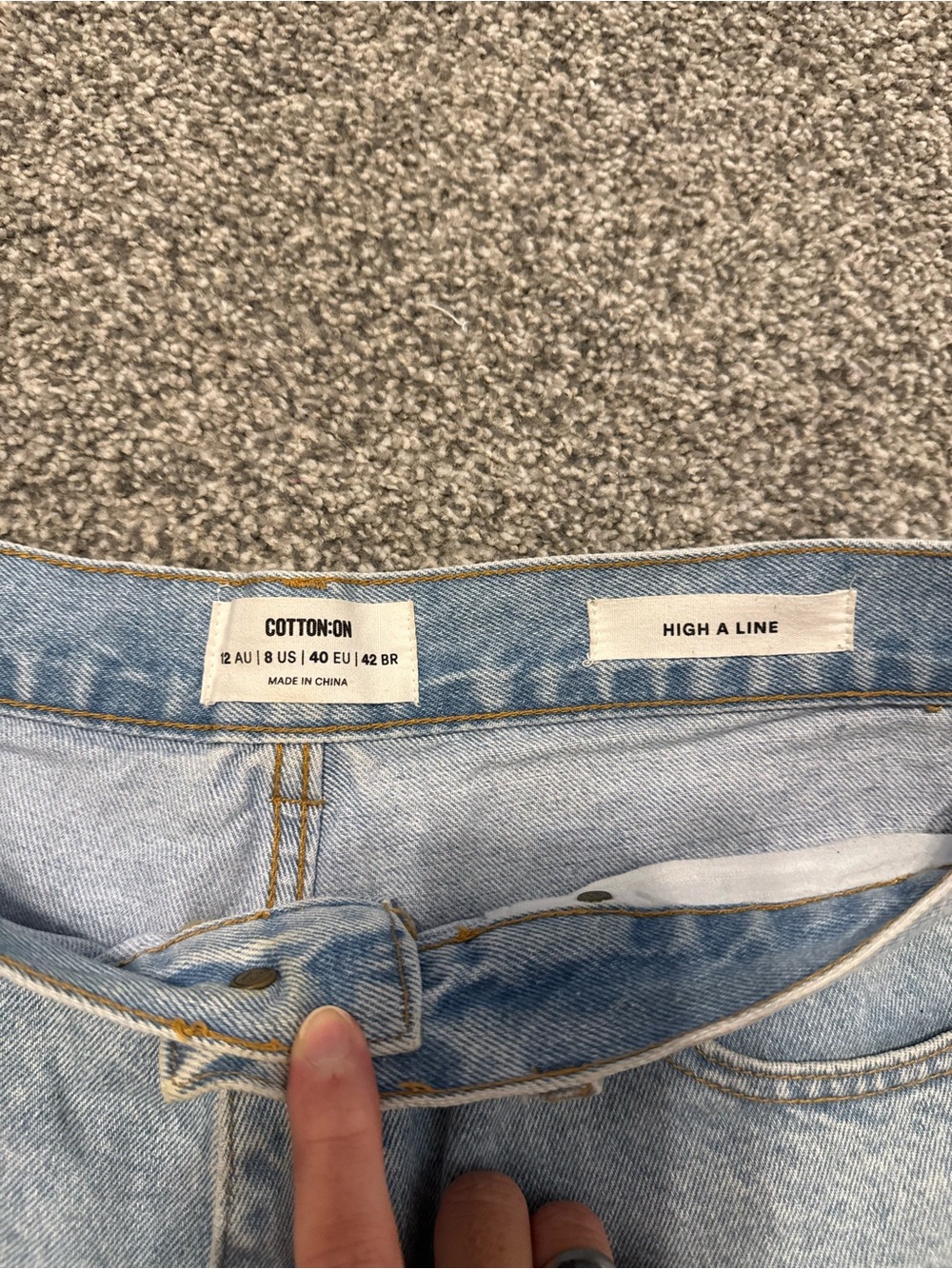 Denim shorts - Picture 2 of 3